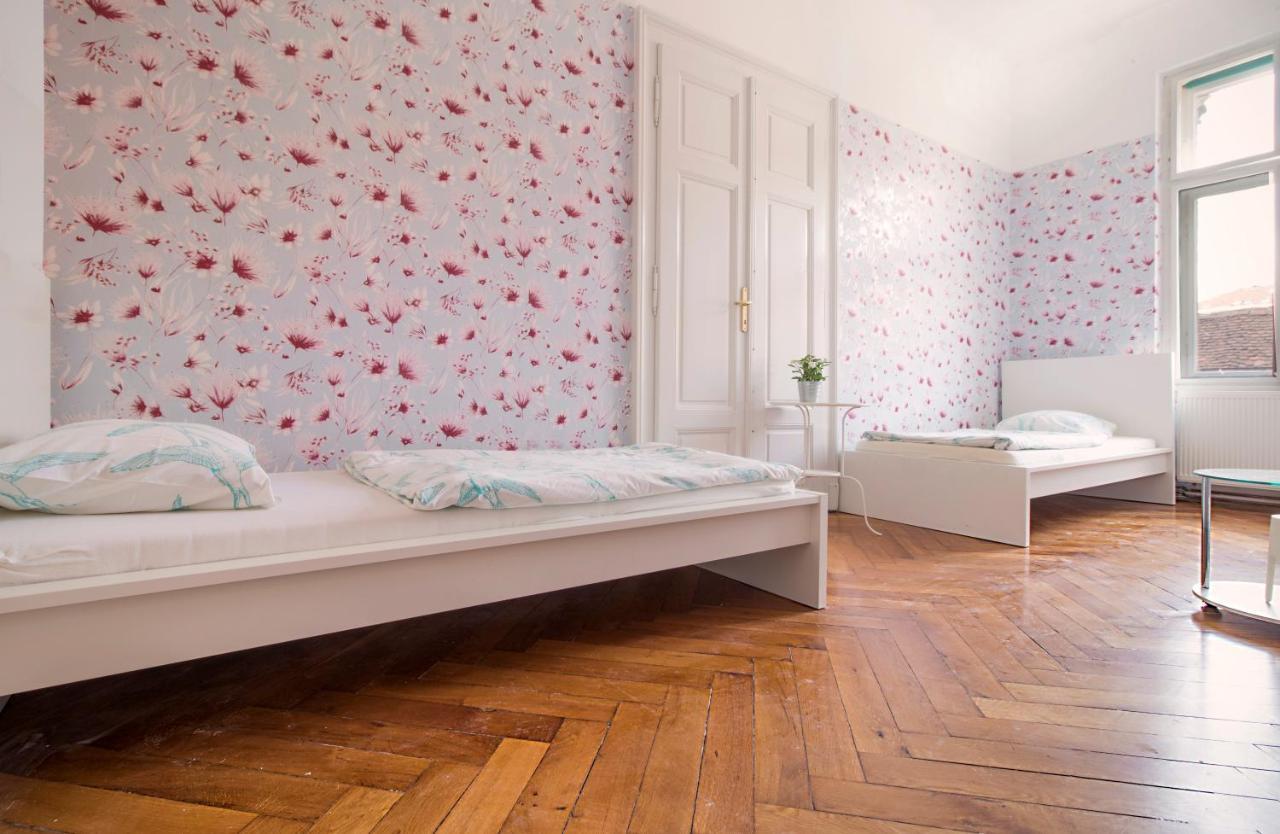 Guesthouse Centar 2 Загреб Екстериор снимка